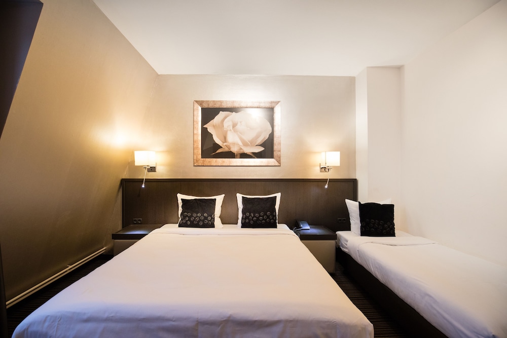 Hotel de Duif 19/50