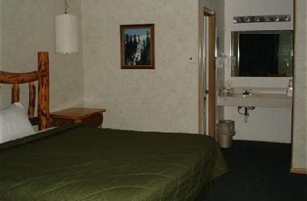 Log, King Bed, Ground Floor
