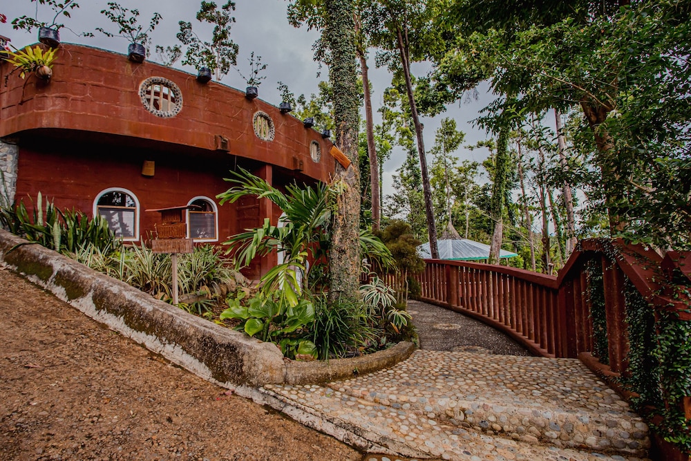 Atremaru Jungle Retreat 63/67