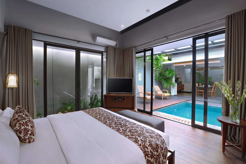 Signature Suite Villa.