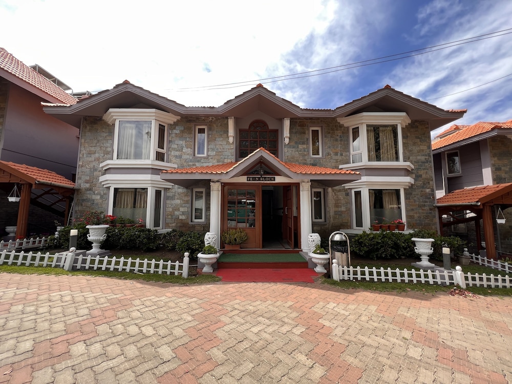 JC RESIDENCY. 3/50