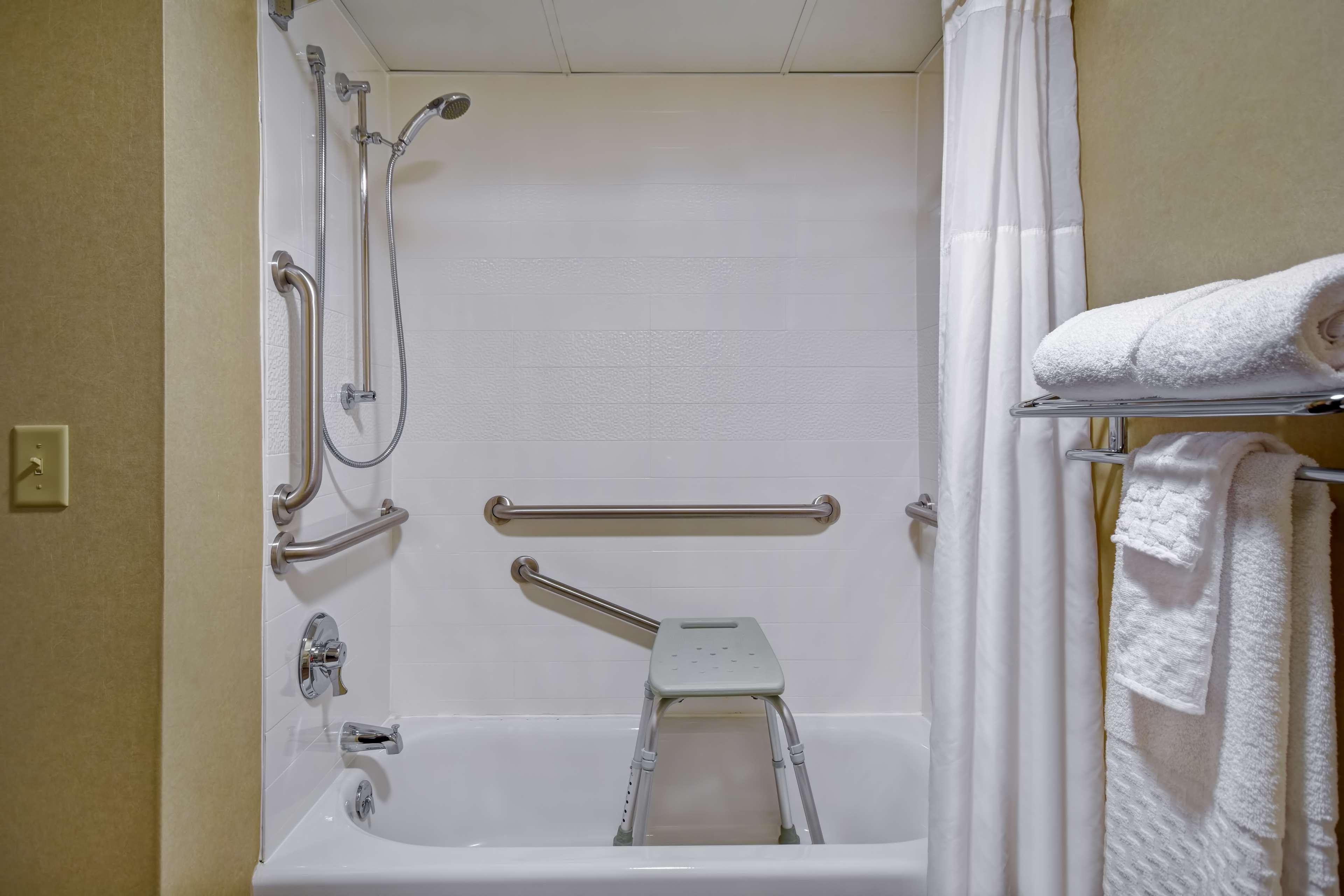 غرفة لذوي الإعاقة، Best Western Rochester Marketplace Inn 5/7