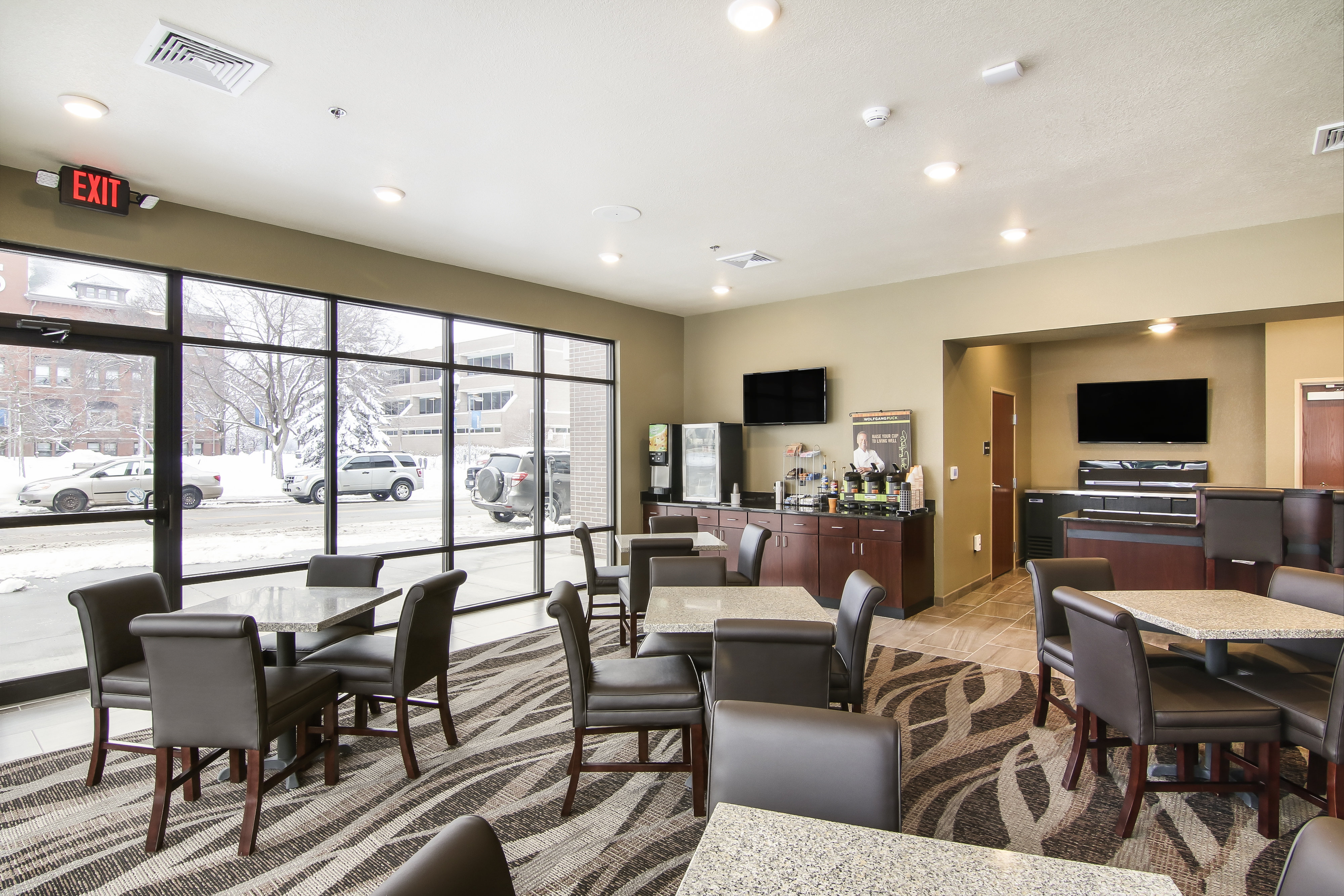 Cobblestone Inn & Suites at UW Stout Downtown Menomonie 45/54