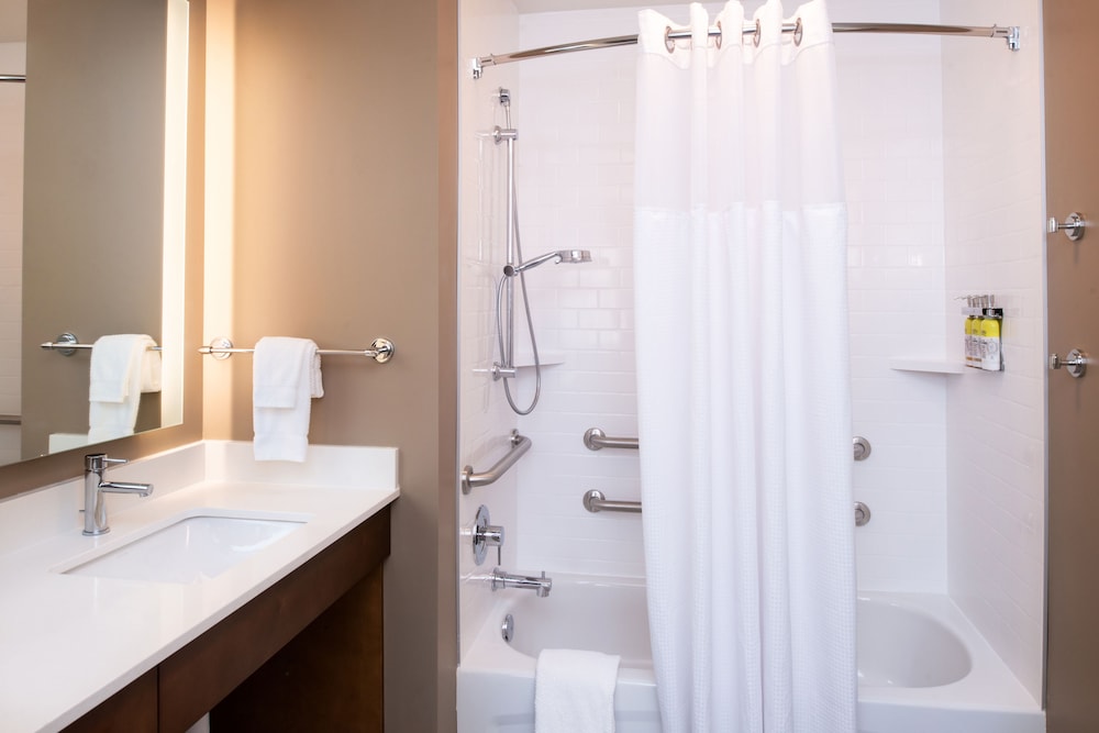 Staybridge Suites St George 18/67