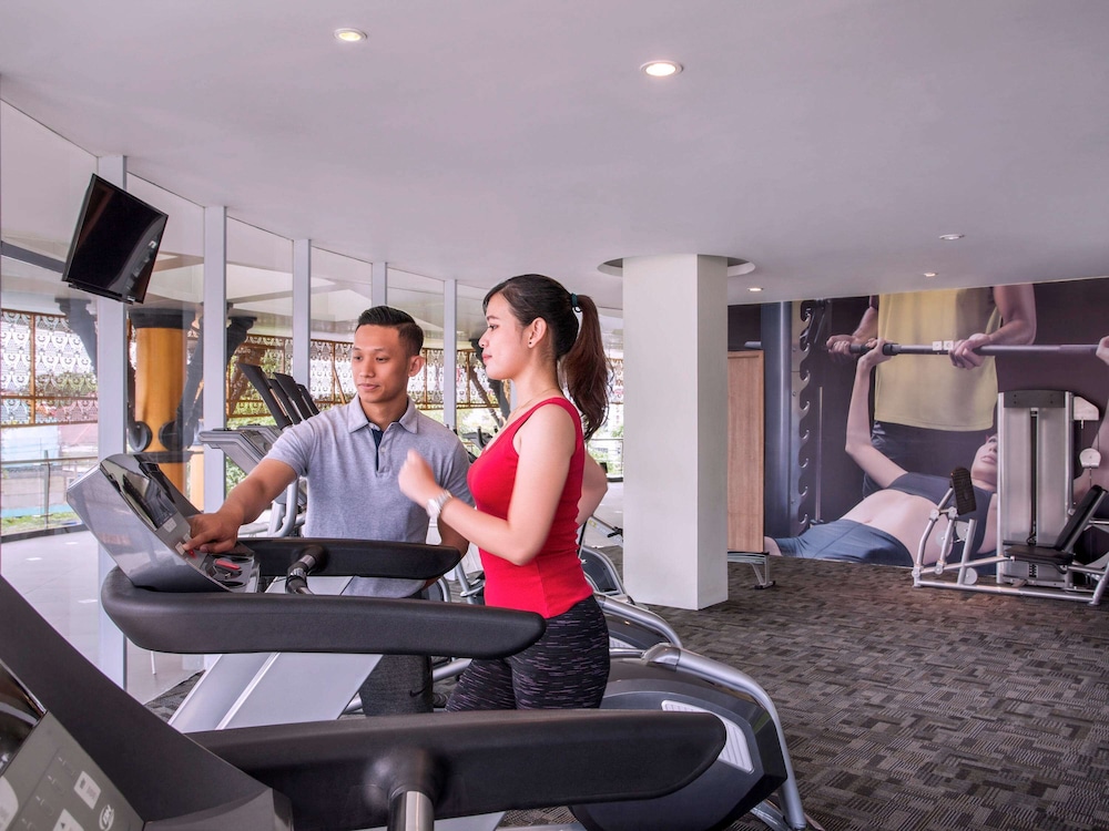 Grand Mercure Yogyakarta Adi Sucipto 36/70