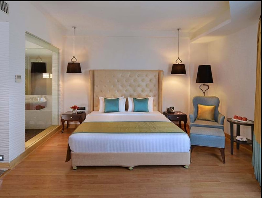 Fortune Park Sishmo Gautam Nagar 14/49