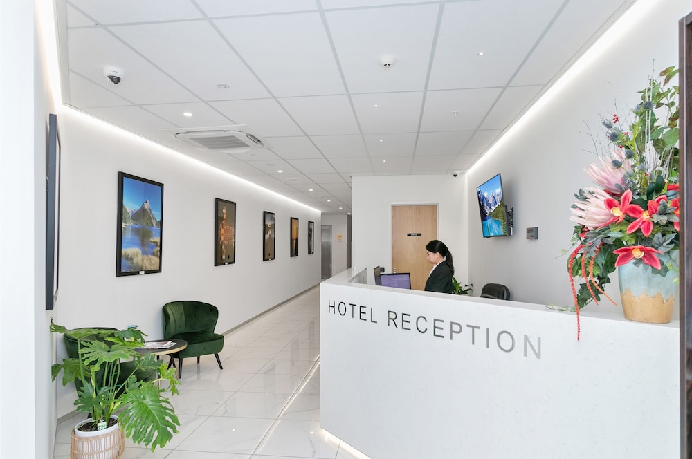 Christchurch City Hotel 3/35