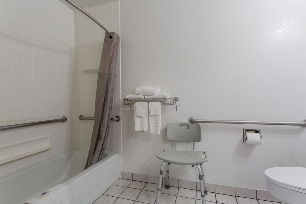 Motel6 Lordsburg, NM 27/58