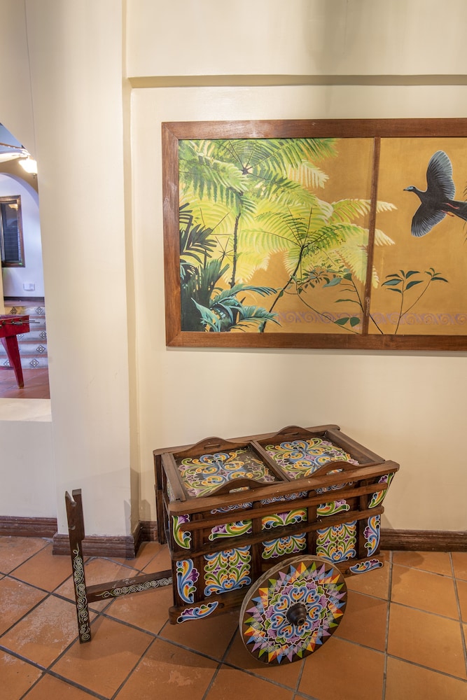 Lobby at Hotel Villas Lirio, QUEPOS