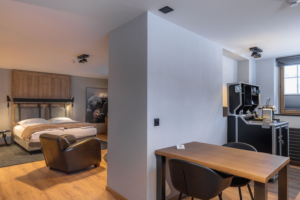 TOP ALPINE INN Davos Dorf 17/50