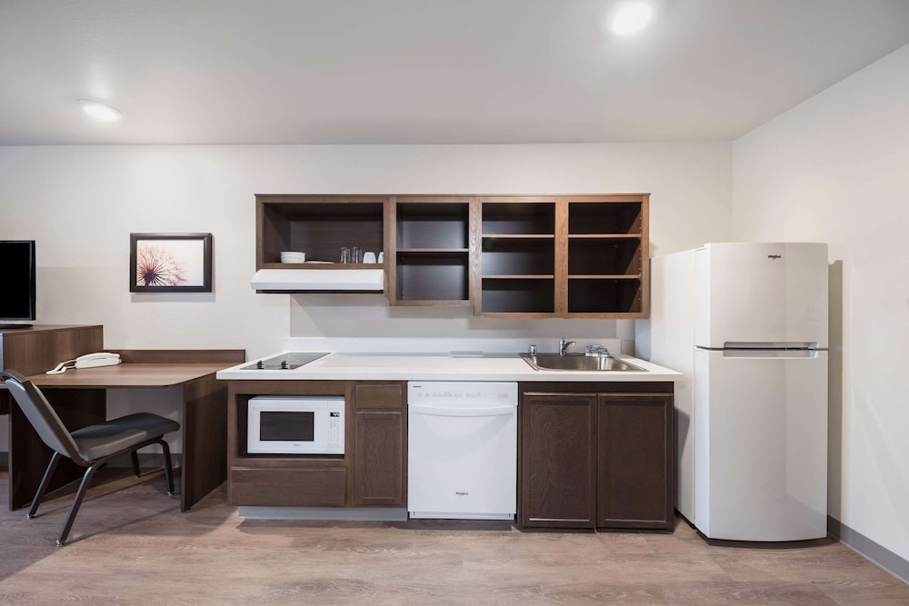 WoodSpring Suites Dallas Plano Central Legacy Drive 17/29