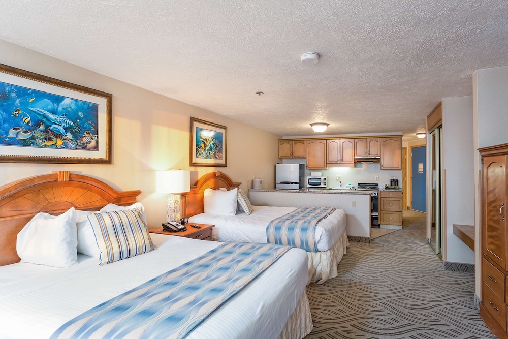 Promenade Inn And Suites Ocean Front 7/28