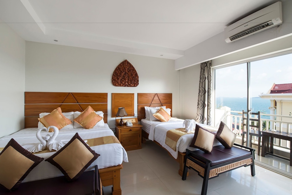 Aristocrat Residence Hotel 51/80