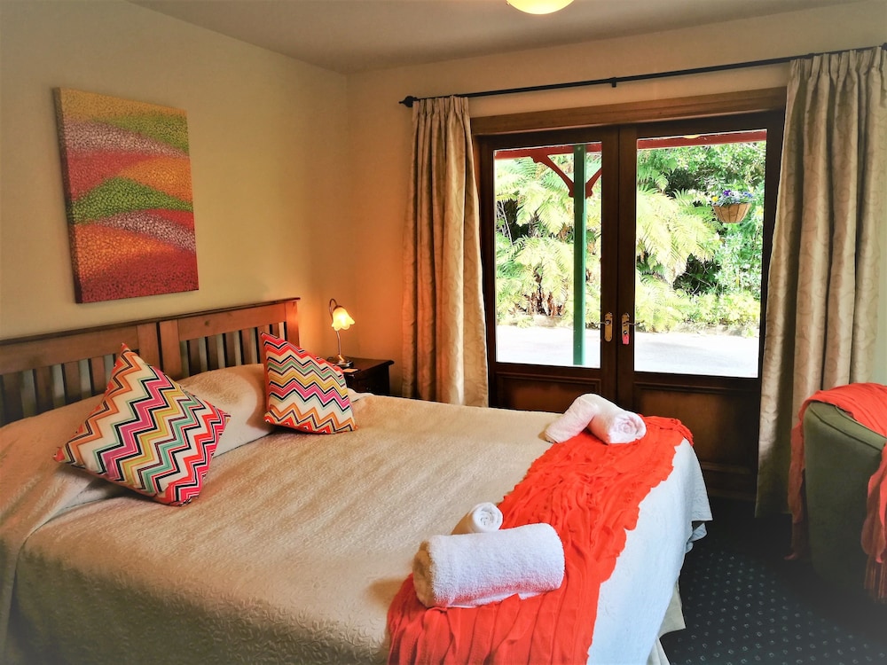 Awatuna Homestead 18/62