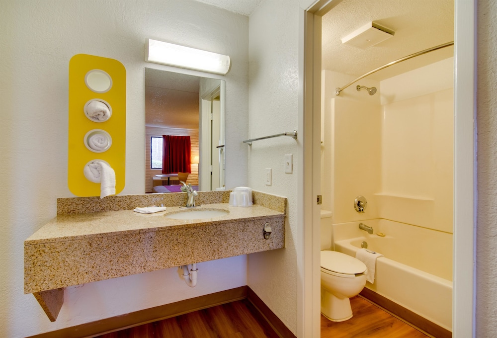 Motel6 Eloy, AZ - Casa Grande 40/60