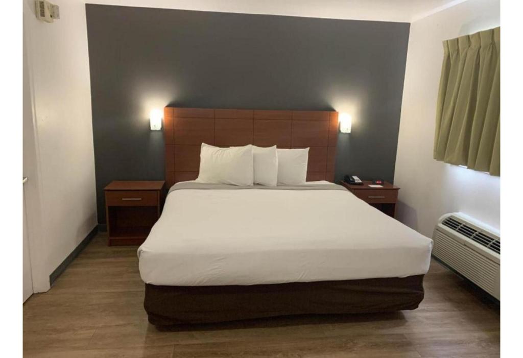 Premium, King Bed