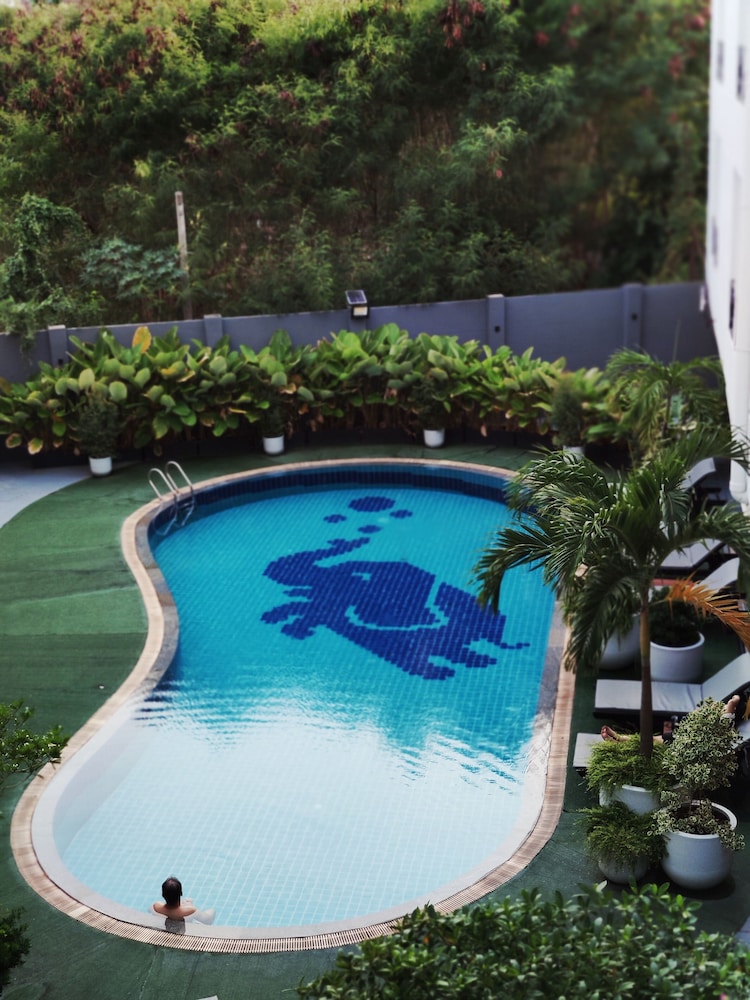 The Chanthong Residence and Hotel Pattaya 22/24