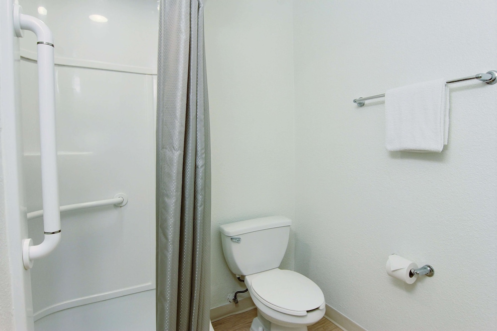 Motel6 Corpus Christi, TX - East - North Padre Island 53/58