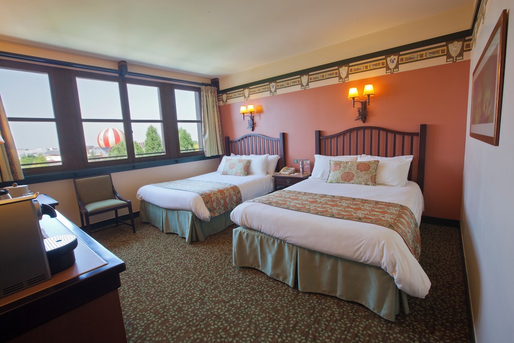 Disneys Sequoia Lodge 16/48