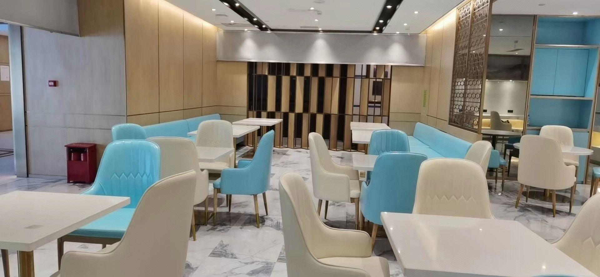 Rich Hotel 35/43