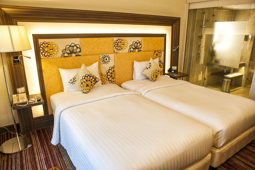 Novotel Pune Nagar Road 14/71