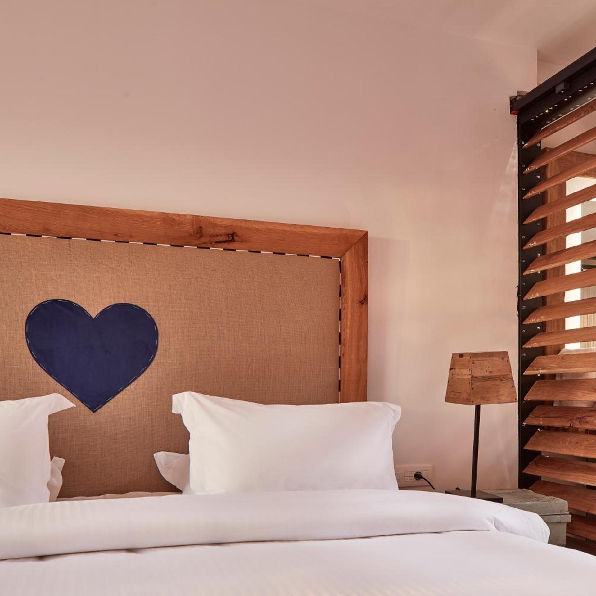SUPERIOR, DOUBLE BED, SEA VIEW, OUTDOOR JETTED TUB