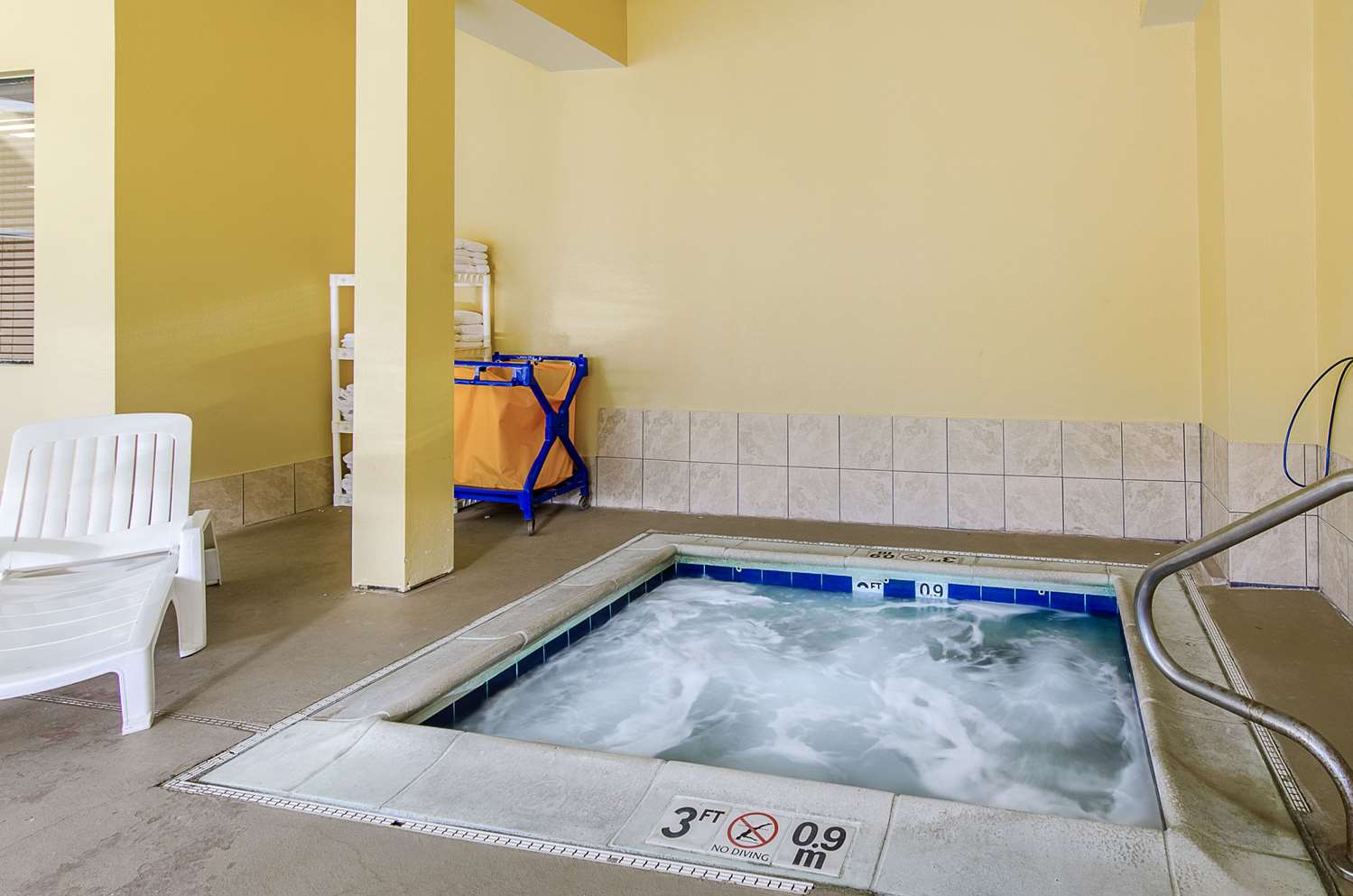 Comfort Suites Wytheville near Conference Center 7/17