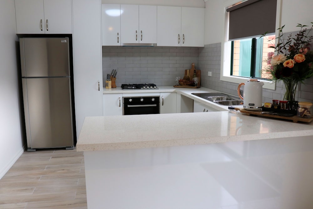 Fawkner Suites Serviced Apartments 6/64