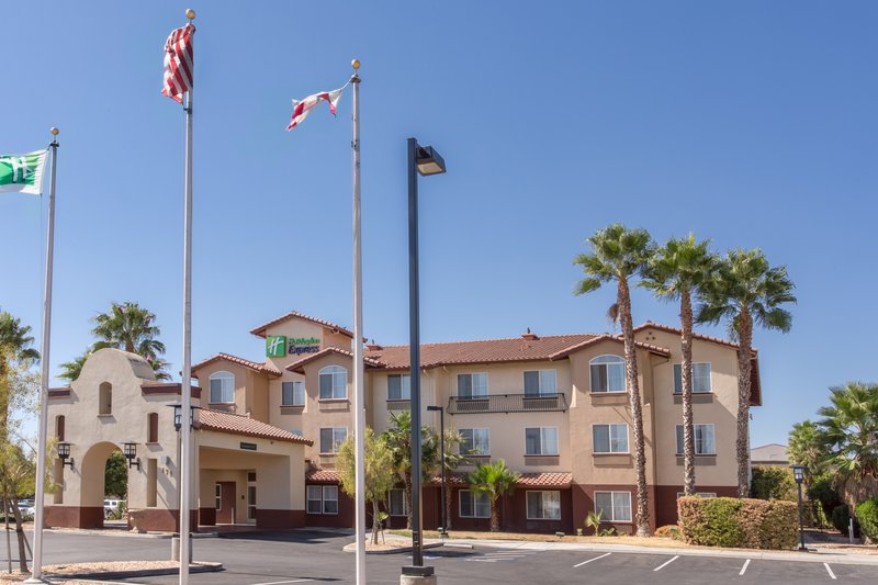 Holiday Inn Express Hotel and Suites Manteca City Center 2/76