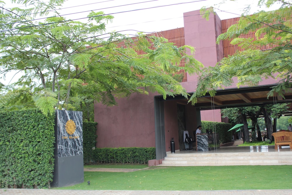 The Glory River Kwai Hotel 7/50