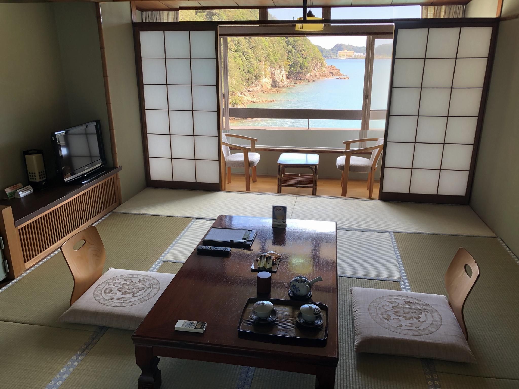 Japanese, Ocean View, No Bathroom, Tatami, West Wing