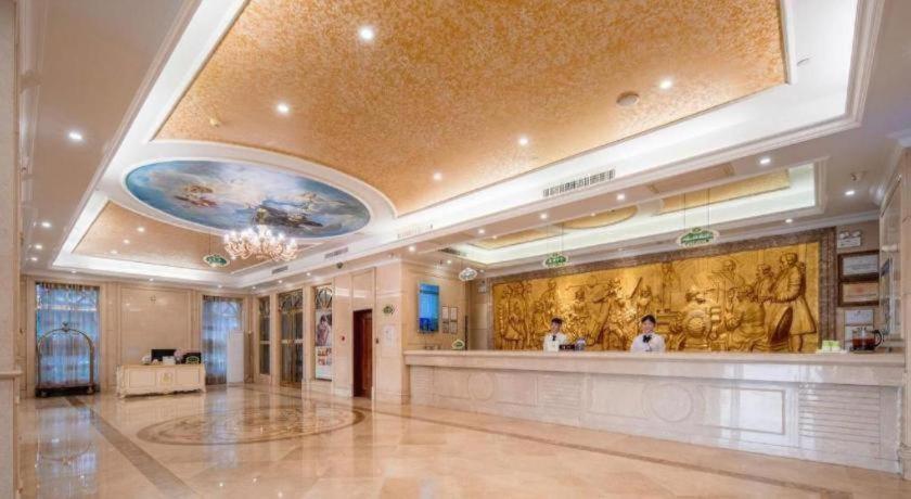 Vienna Hotel (Guangzhou Baiyun University Jinyuan Plaza) 8/54