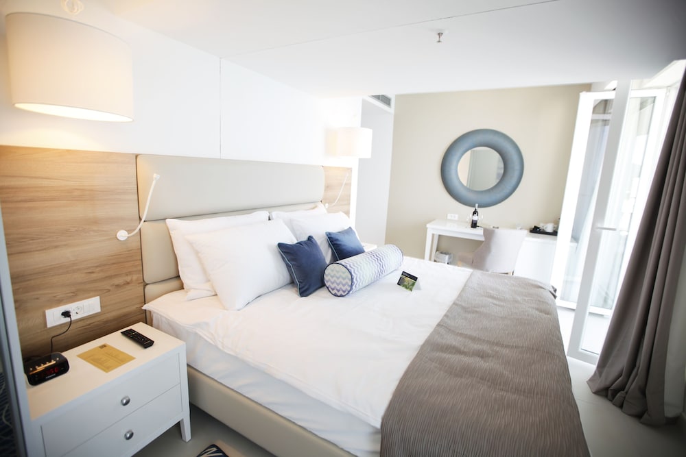 TUI BLUE Adriatic Beach - Adults Only 20/75