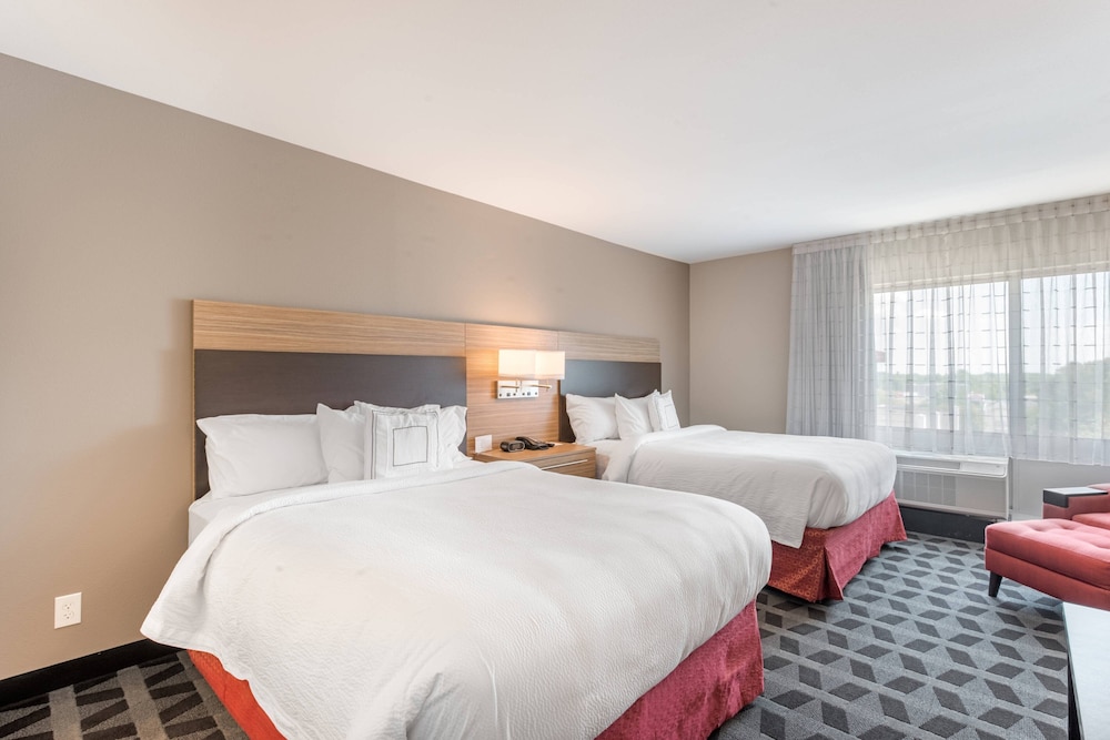 TownePlace Suites by Marriott Greensboro Coliseum Area 10/41