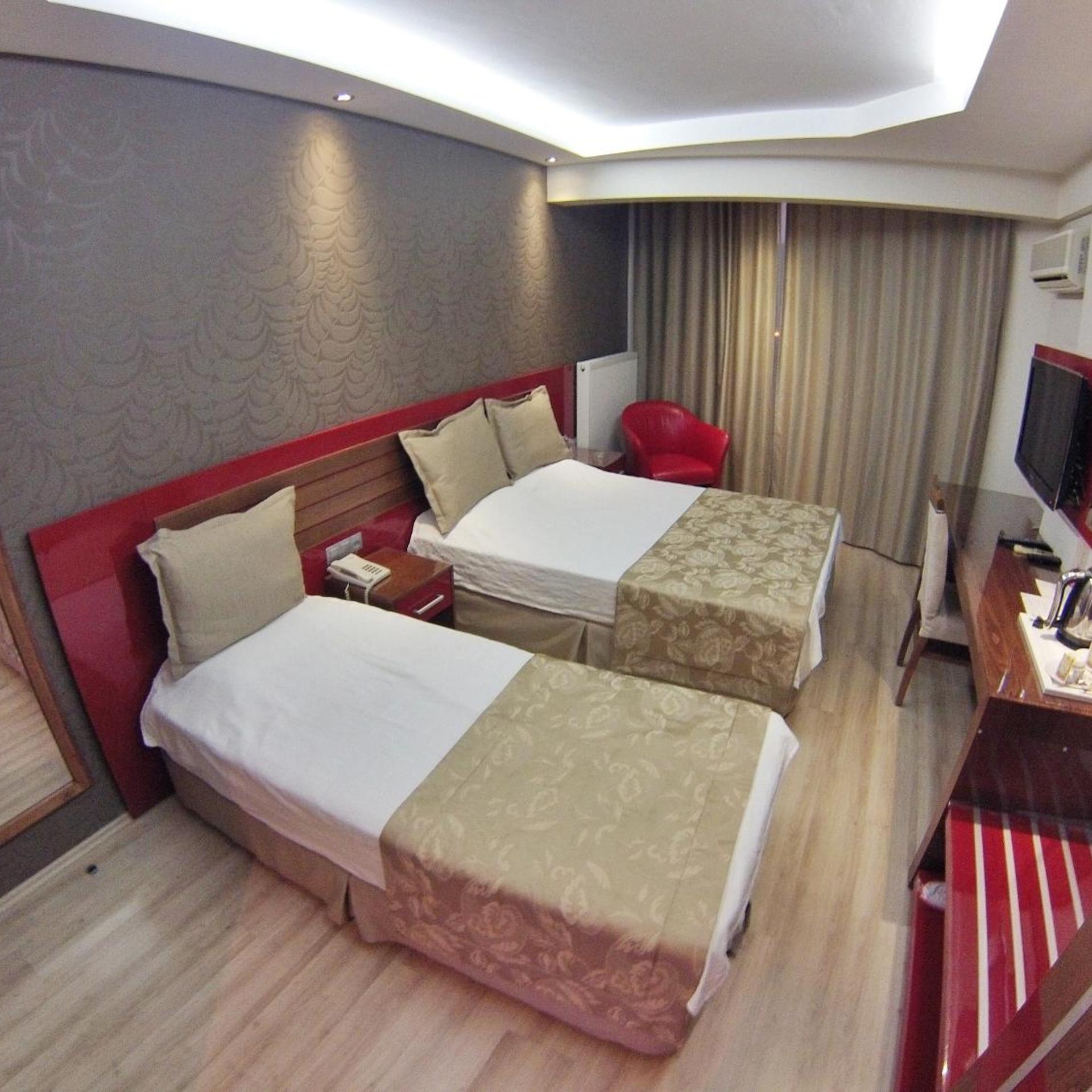Anil Hotel 18/56