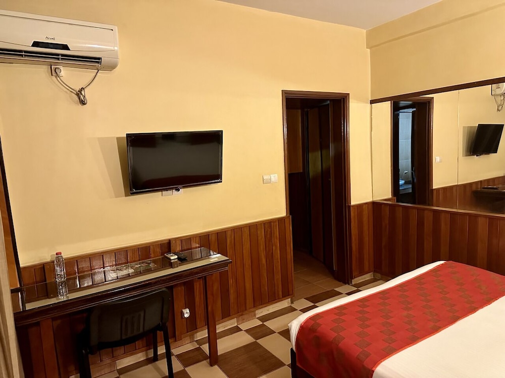 YaahoT Hotel 42/50