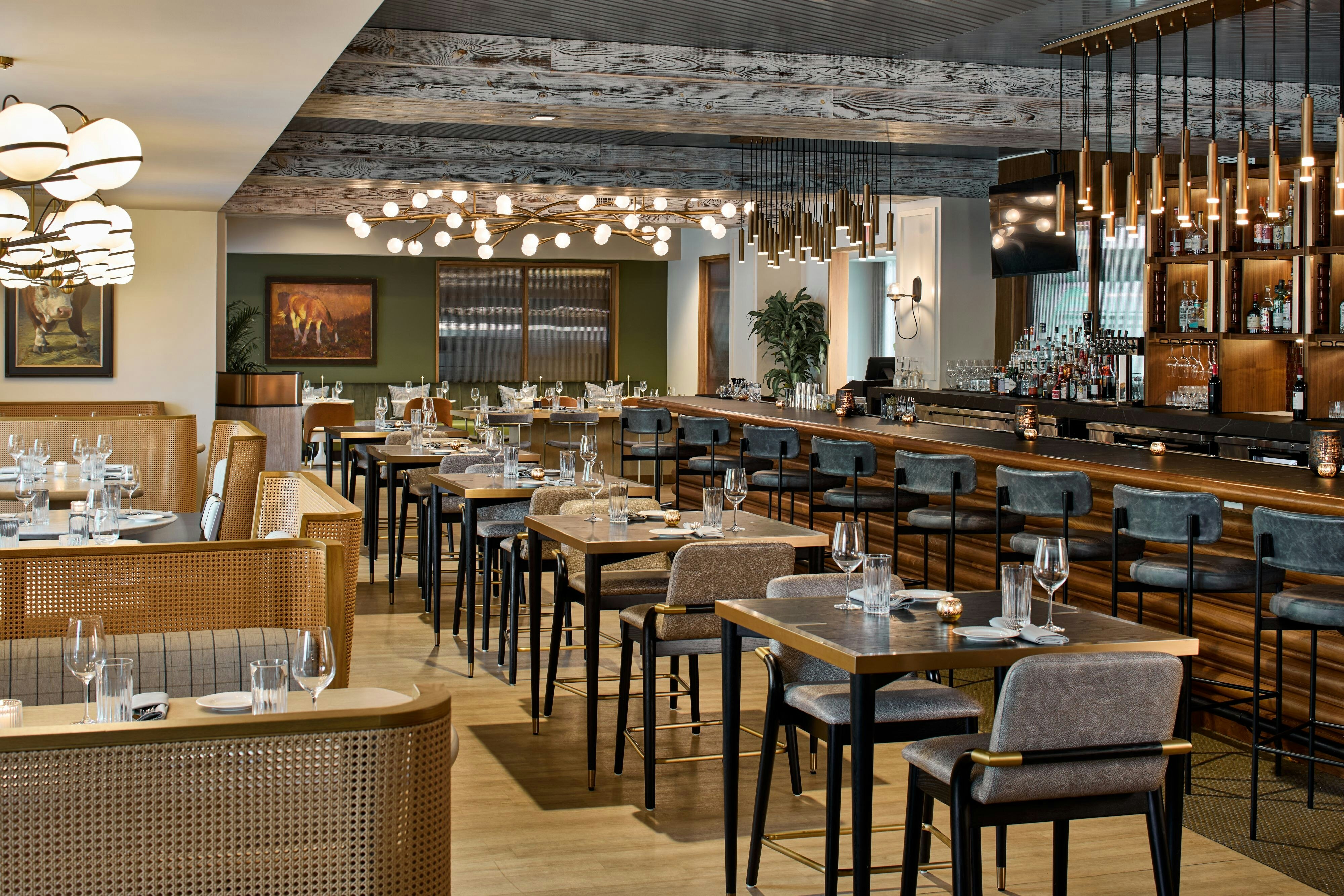 Longfellows Hotel & Restaurant 24/35
