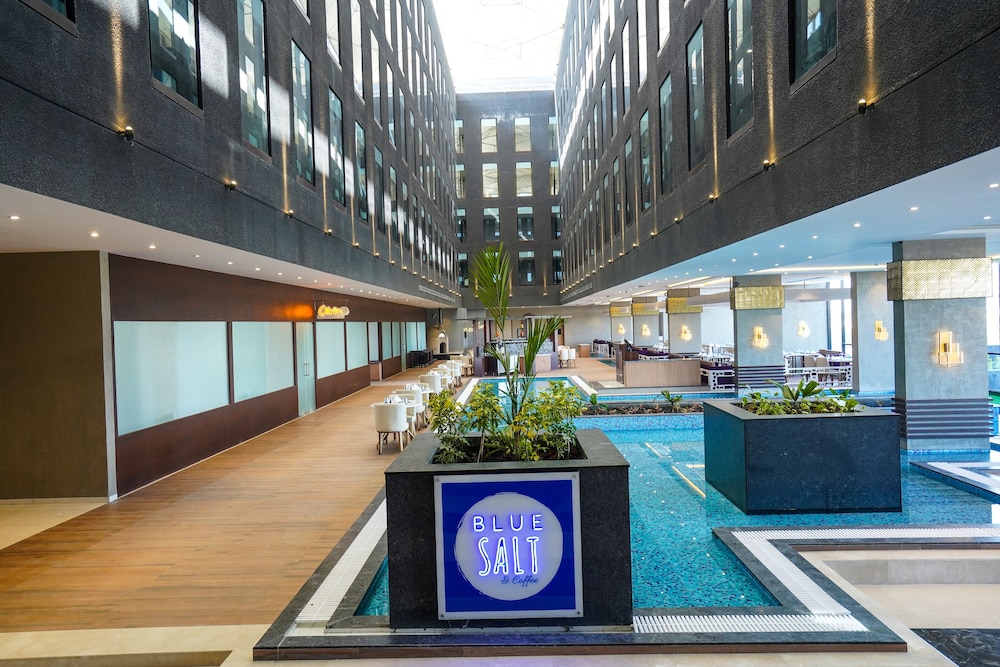 Essentia Luxury Hotel Indore 49/68