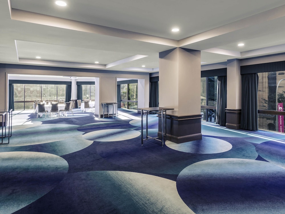 Mercure Brisbane King George Square 36/73