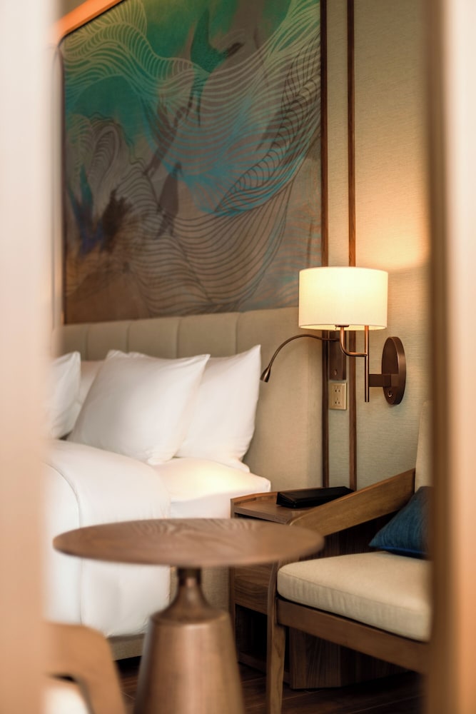 Wyndham Garden Sonasea Van Don 19/50