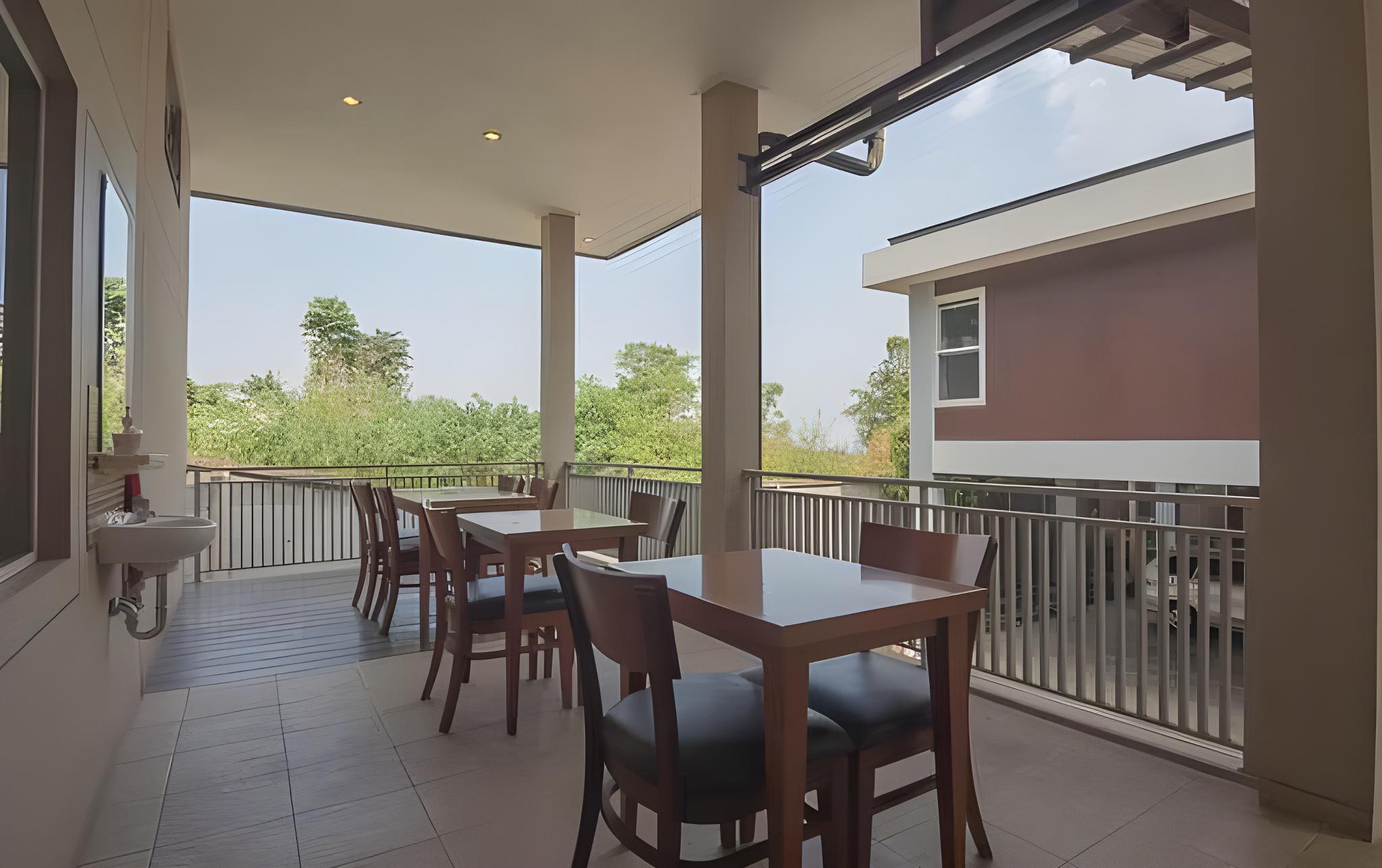 U Village Hotel And Villa 23/38