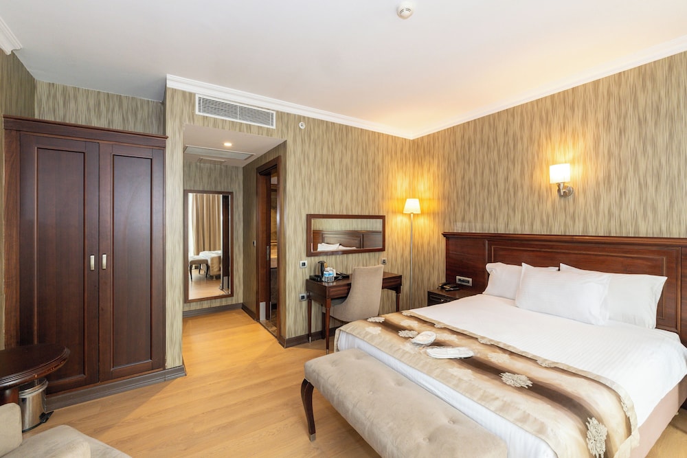 Crestium Taksim Prive & Spa 32/62