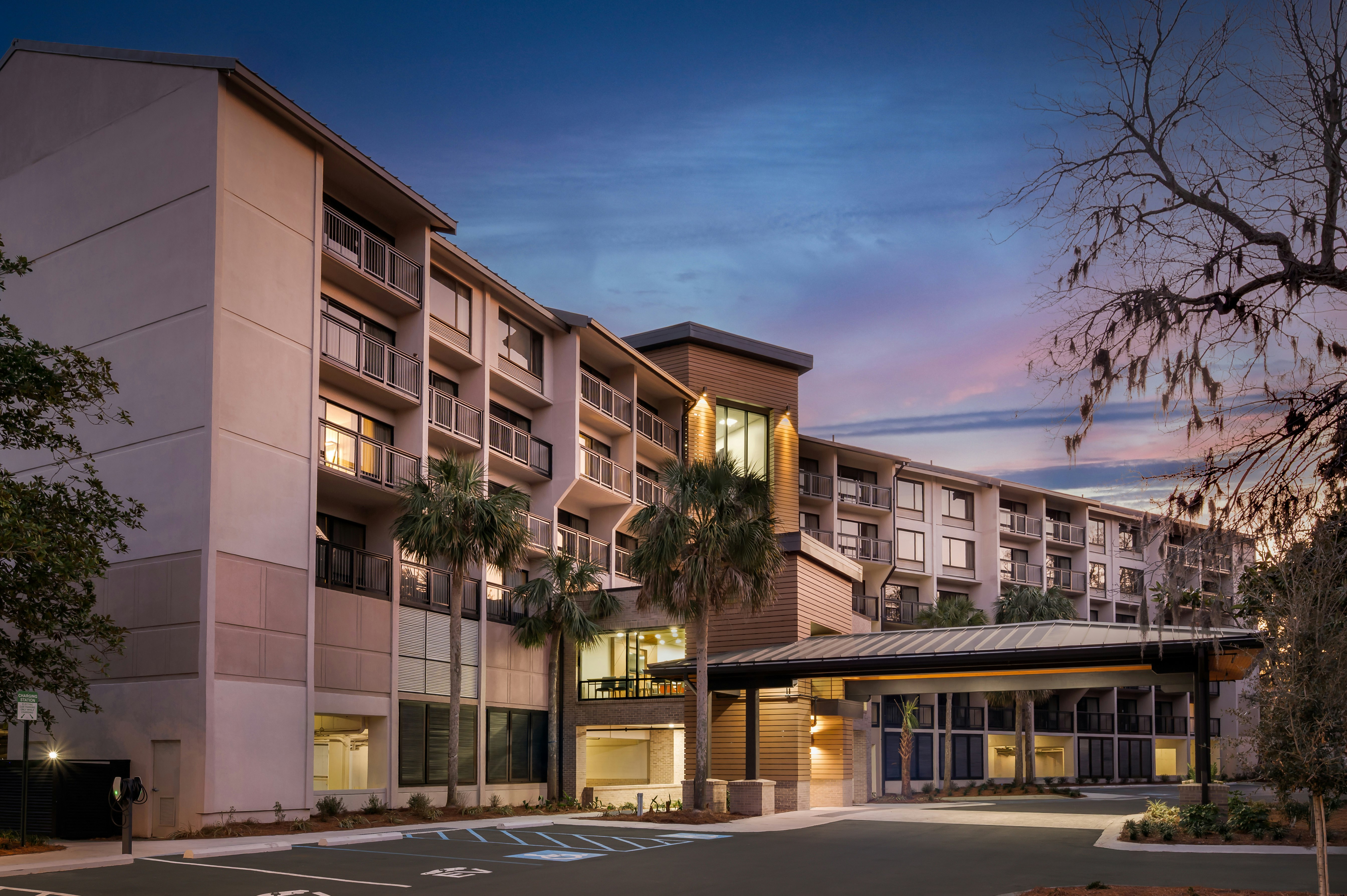 Holiday Inn Express Hilton Head Island 8/77