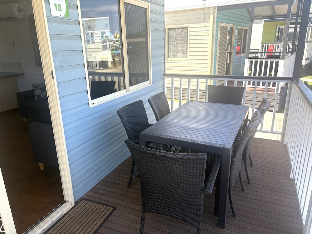 Victor Harbor Holiday & Cabin Park 34/46