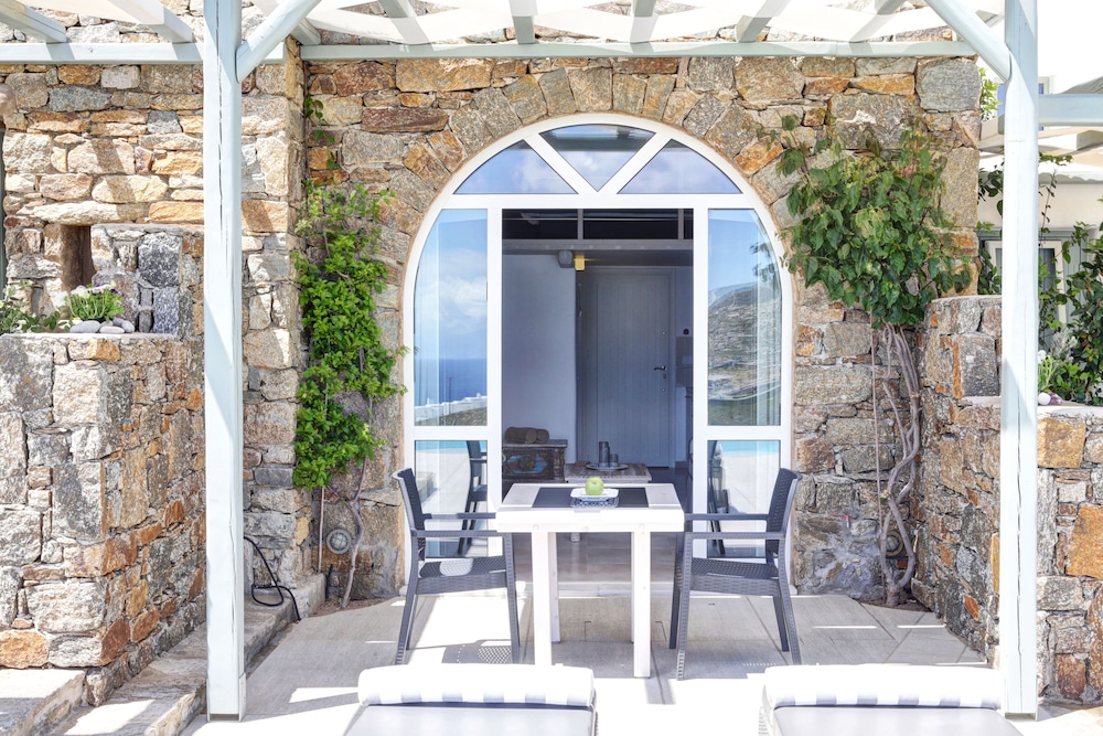 NIRIIDES LUXURY HOMES 18/50