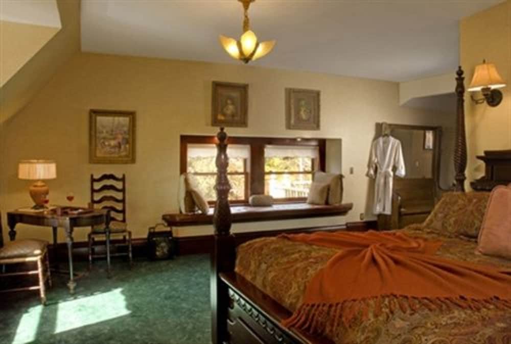 Old Rittenhouse Inn 13/50