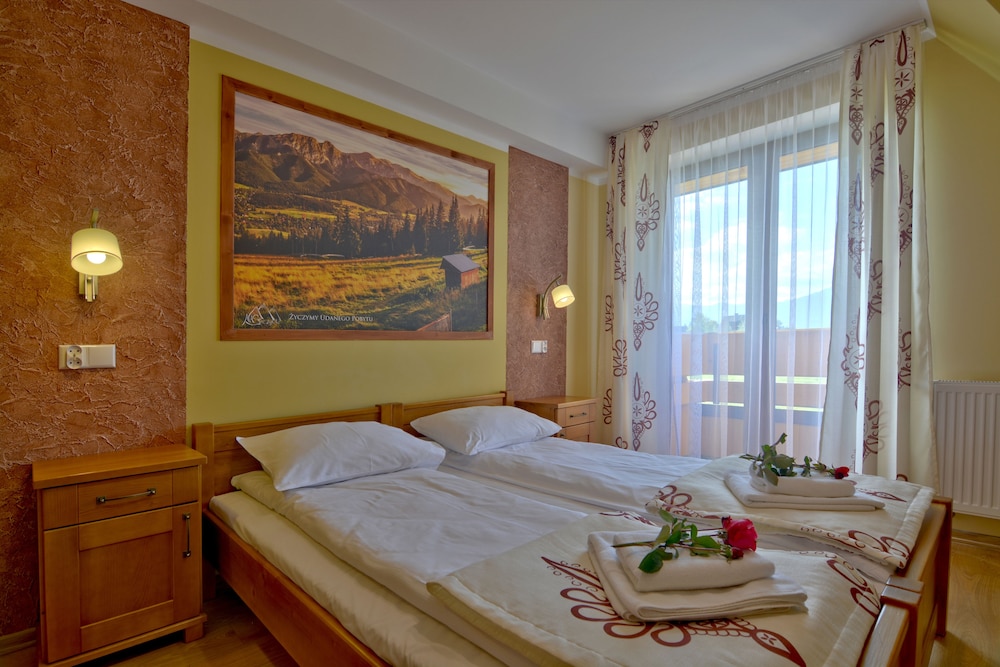 COMFORT, DOUBLE OR TWIN BED, MOUNTAIN VIEW, BALCONY