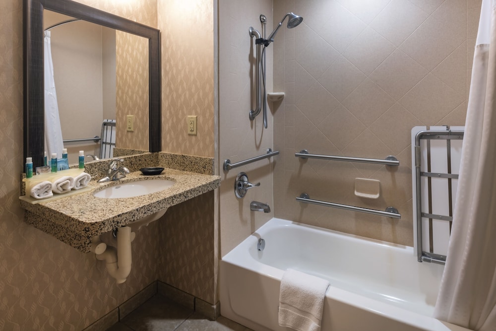 Holiday Inn Express Hotel and Suites Hays 8/53