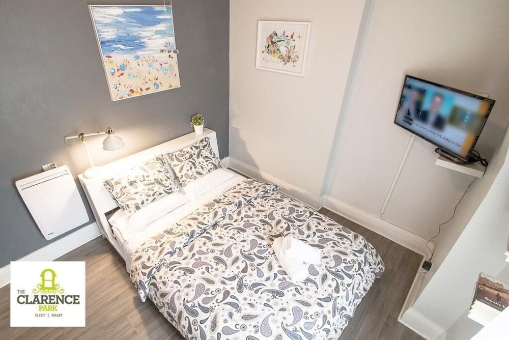 The Clarence Park 12/50