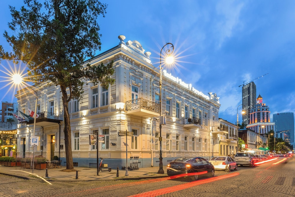 Boulevard Hotel Batumi 59/67